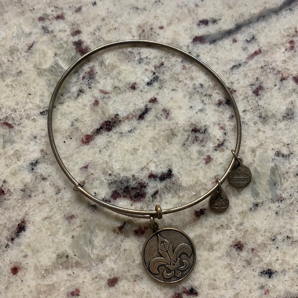 ⭐️Final Price⭐️ Alex and Ani Fleur De Lis Bracelet